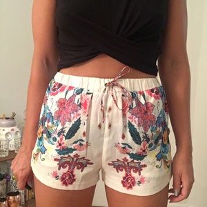 Floral printed Zara shorts size medium